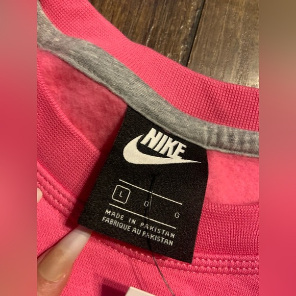 NWT Nike Standard Issue Men's cotton pink crew sweatshirt workout fall casual - Picture 4 of 5